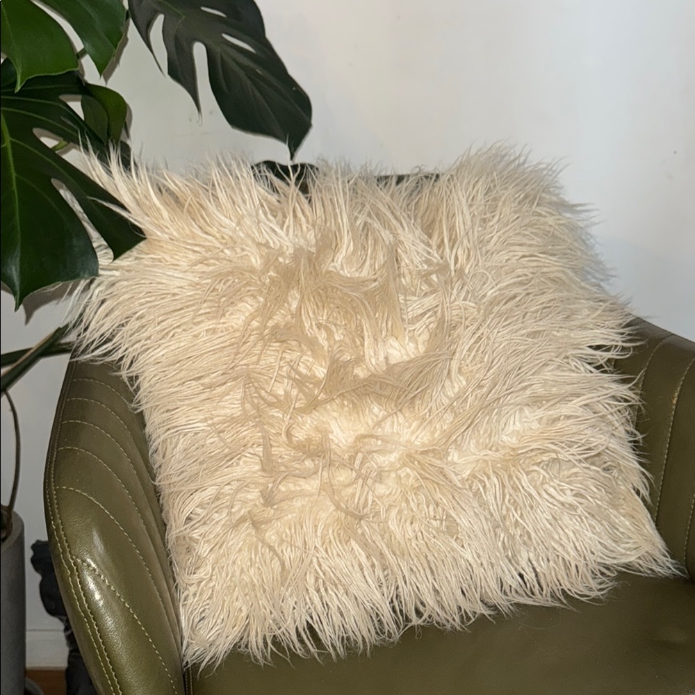Burrow MidCentury Cream Shag Accent Pillow, NWOT
